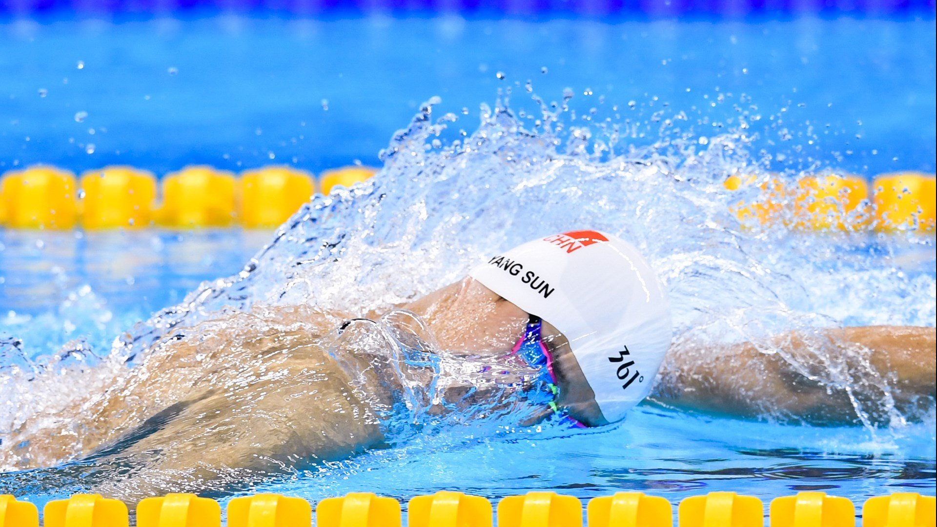 “胡利安·门德斯：阿根廷橄榄球的未来明星，进攻与防守双全”