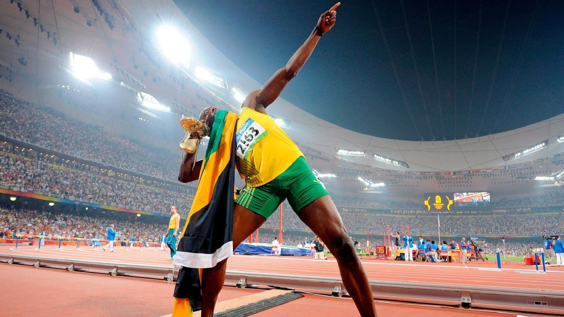 开yun官网-达米恩·麦肯齐：凭借超强的速度和精准的跑位，成为全黑队的进攻利器