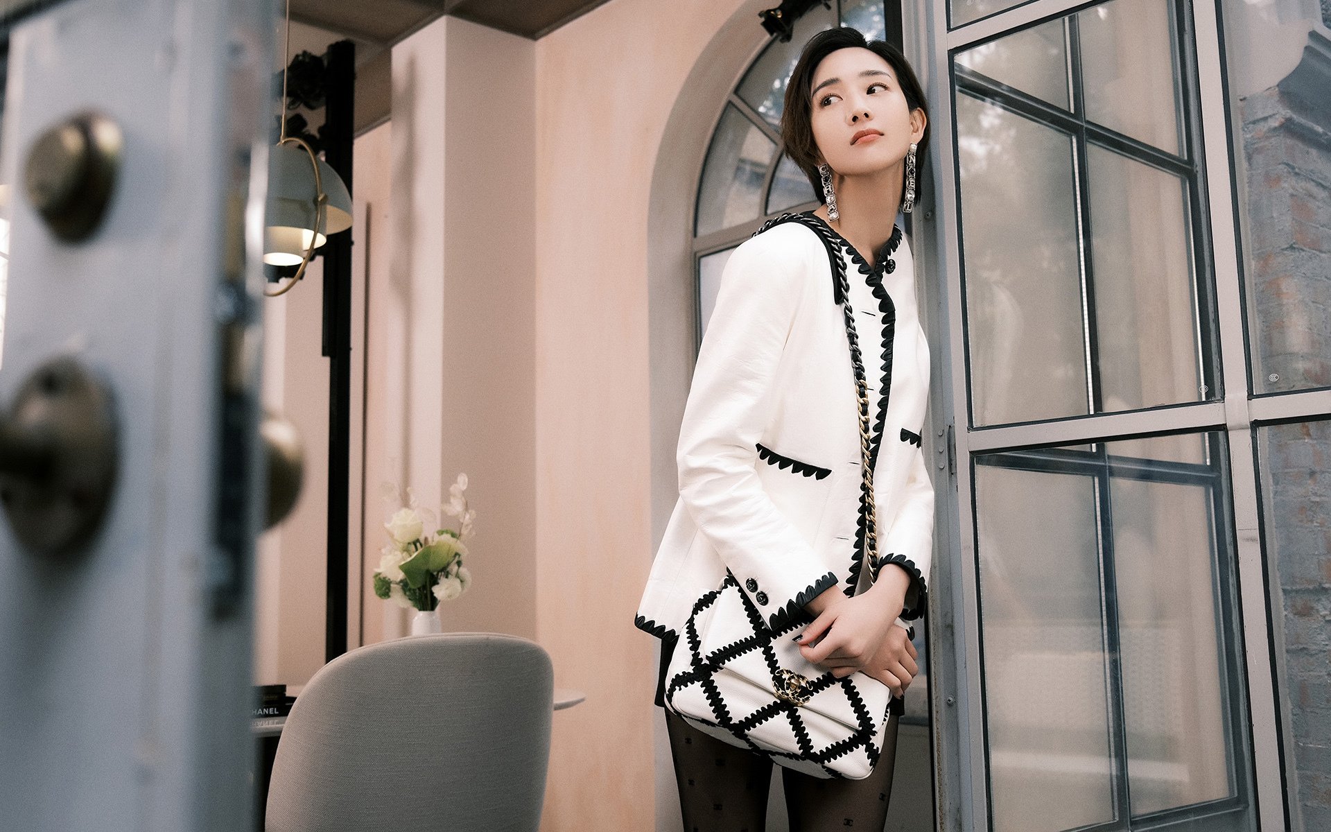 关注青少年安全和健康，推动台球运动规范化发展，青少年打台球