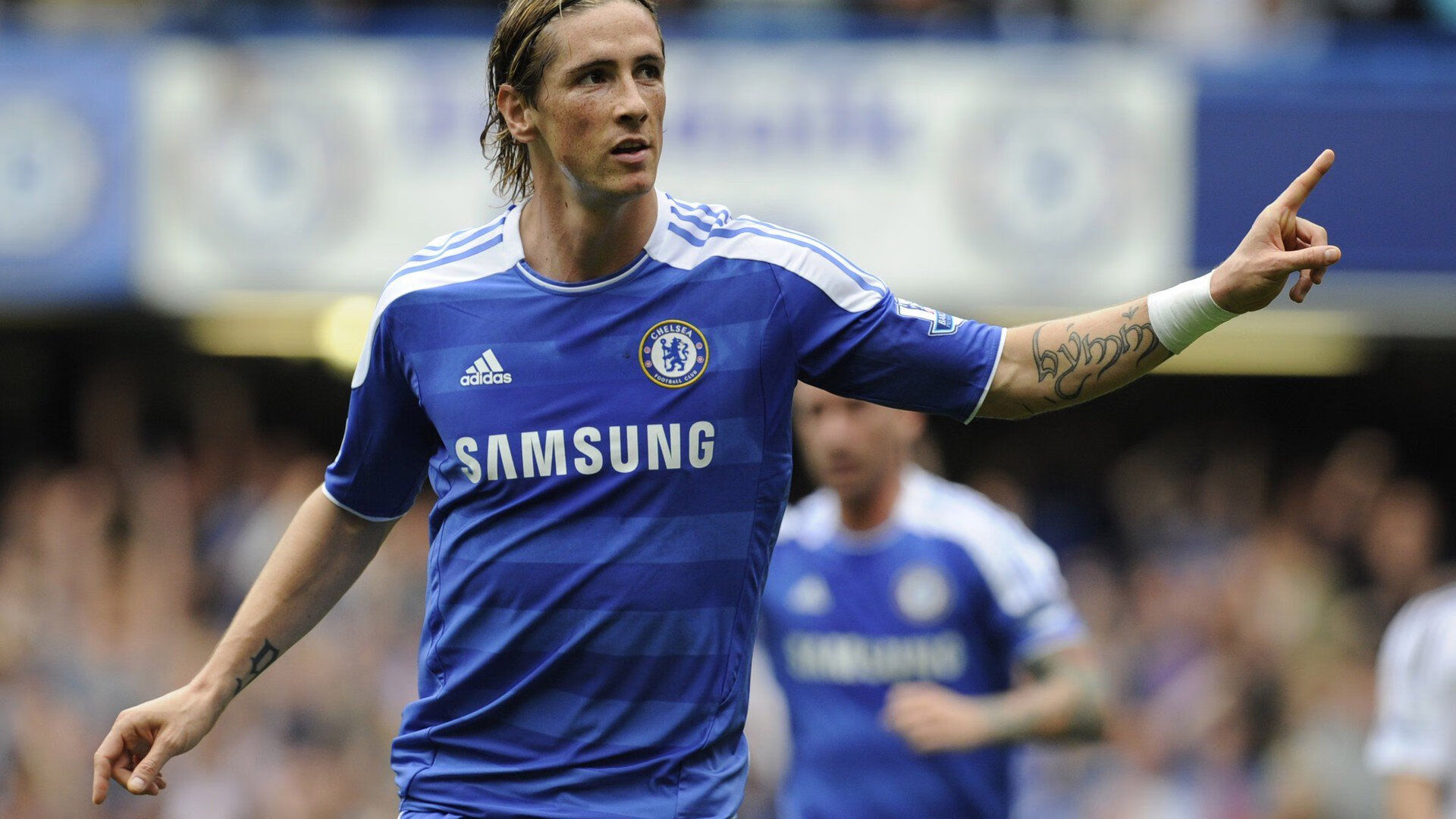 开云体育-曼联调整阵容实现技战术灵活切换，曼联战术分析